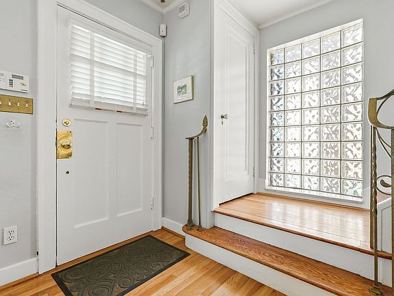3rd image of 5834 Morrowfield Ave