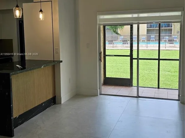 8401 SW 107th Ave APT 109E, Miami, FL 33173