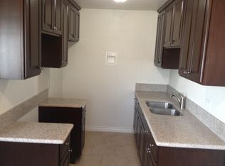 1136 W 107th St, Los Angeles, CA 90044