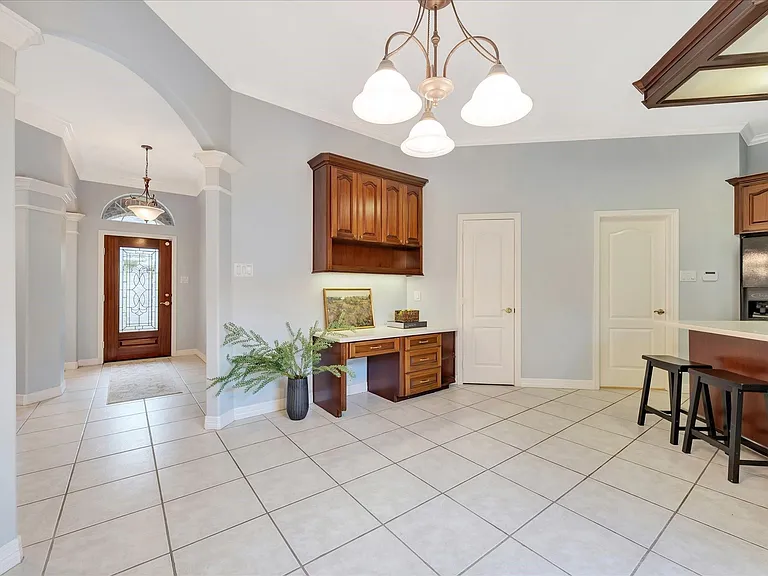 2421 Baycrest Dr — Photo 11
