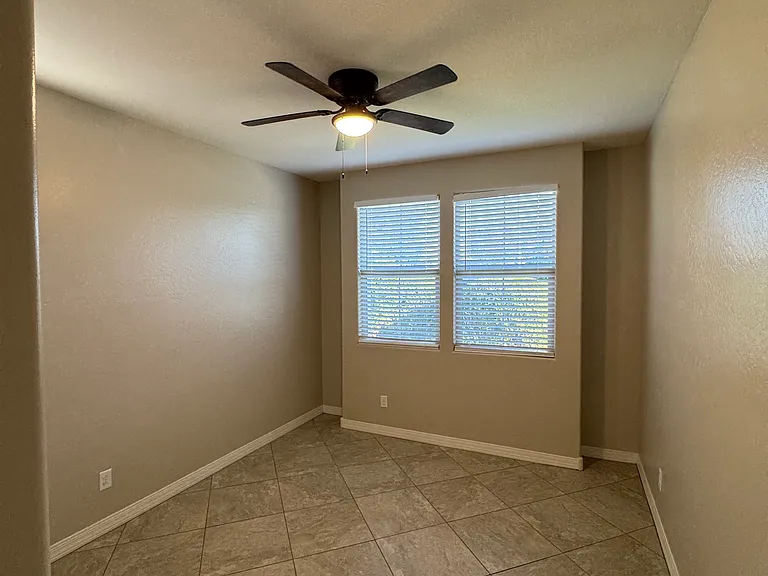 5022 E Glencove St — Photo 22