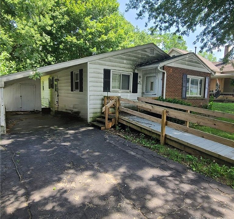 2nd image of 513 Eavey St