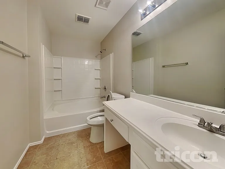 2705 Lynx Ln — Photo 9