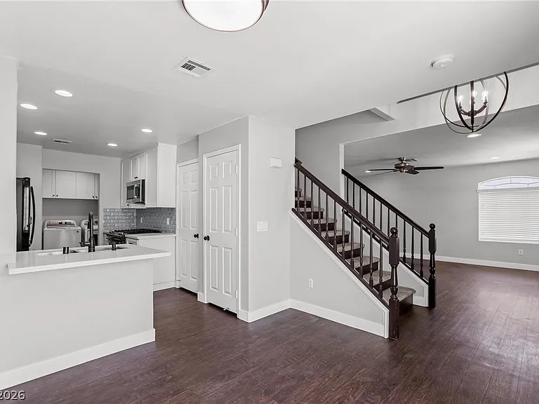 3910 Starfield Ln — Photo 10