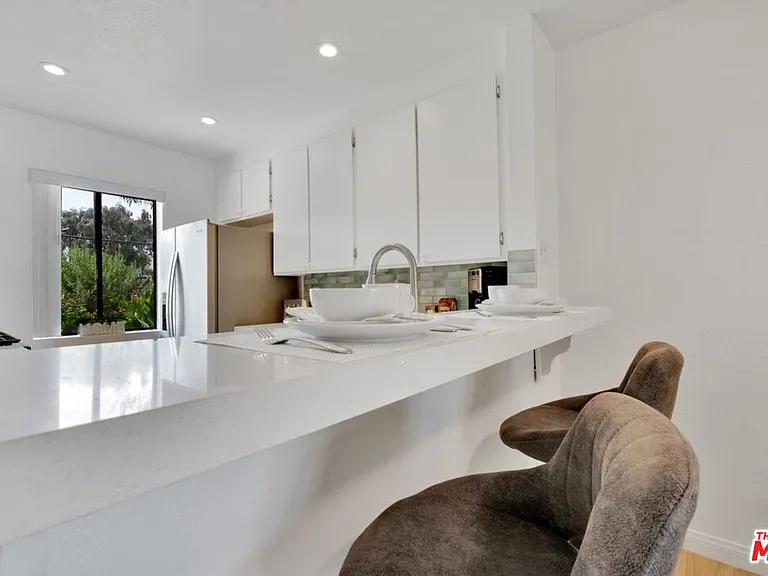 48255 Monroe St #56 — Photo 4