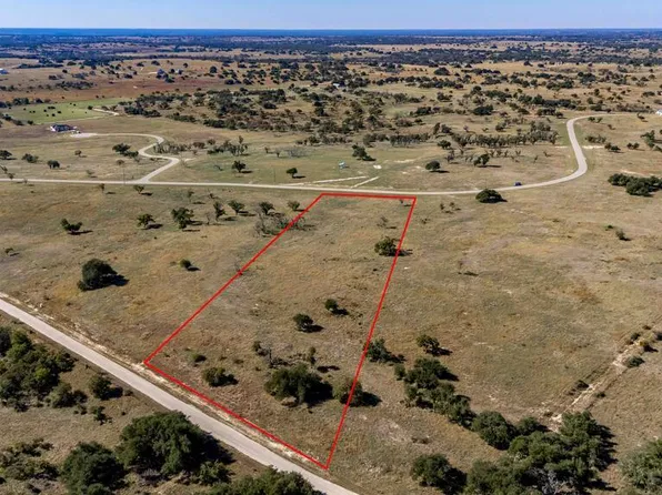 4 Badger Ridge Rd, Fredericksburg, TX 78624