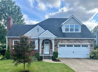 426 Fairway Ln, Saint Louis, MO