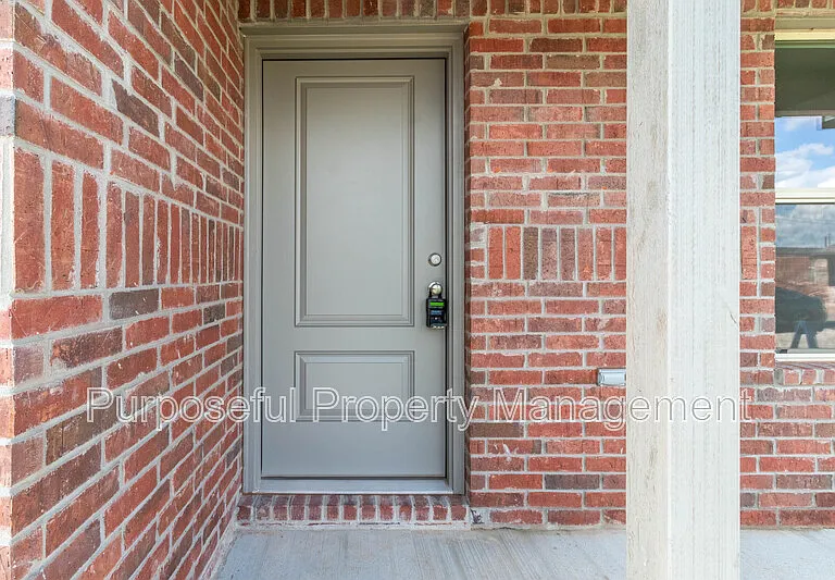 9609 NW 123rd St — Photo 3