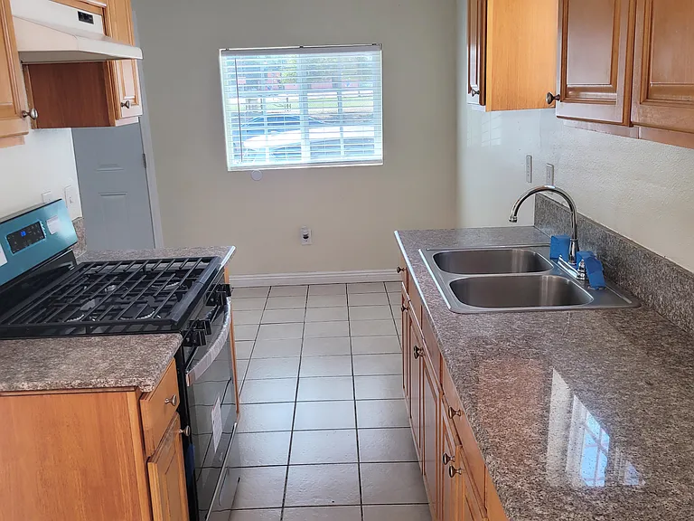 7858 Seville Ave — Photo 7