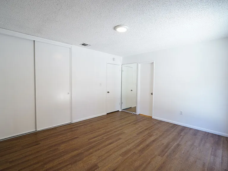 220 Lilac Ct — Photo 31