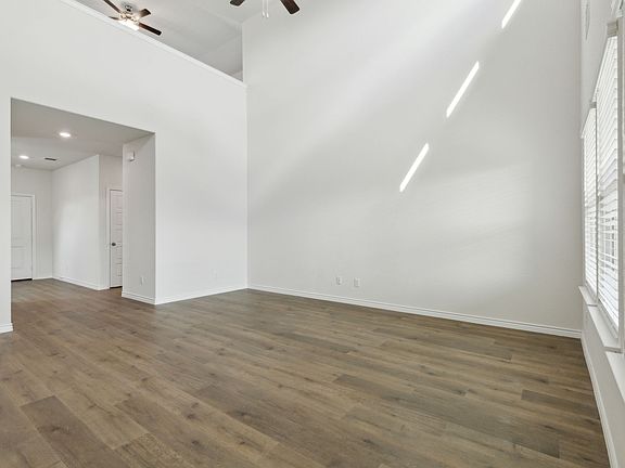 3rd image of 7428 Alfriston Pl