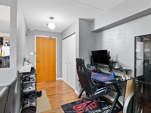 4th image of 401 Grand Marais Rd W #203