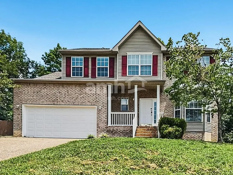 1513 Cardinal Ln — Photo 1