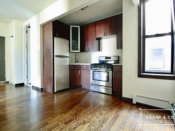 3rd image of 2054 Adam C Powell Blvd #5F