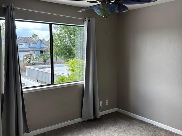 2043 Sand Point Rd — Photo 9