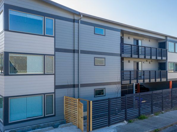 2720 SE Steele St #2