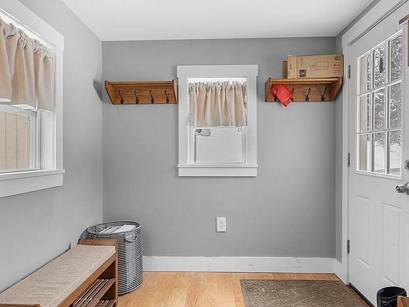 3rd image of 752 Houghton Bridge Road