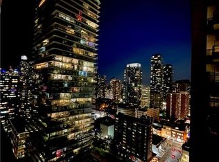 42 Charles St E #2206, Toronto, ON M4Y 0B7