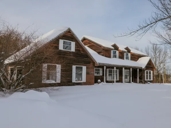 137 China Road, Albion, ME 04910