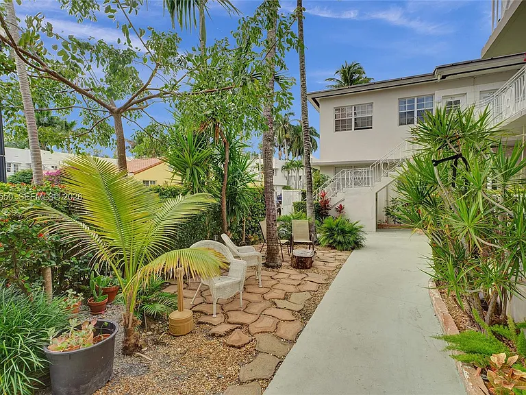 717 Espanola Way #204 — Photo 43