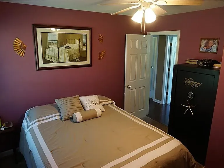412 McLaughlin Ave — Photo 13
