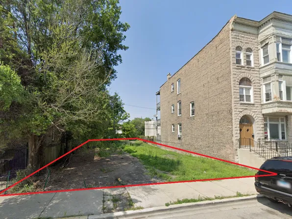 2722 W Gladys Ave, Chicago, IL 60612