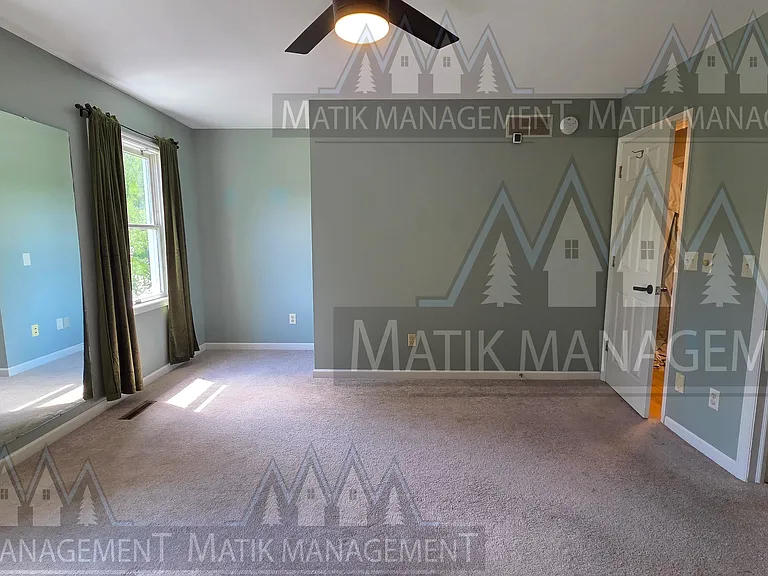 1420 Ridge Cliff Ln NE — Photo 37