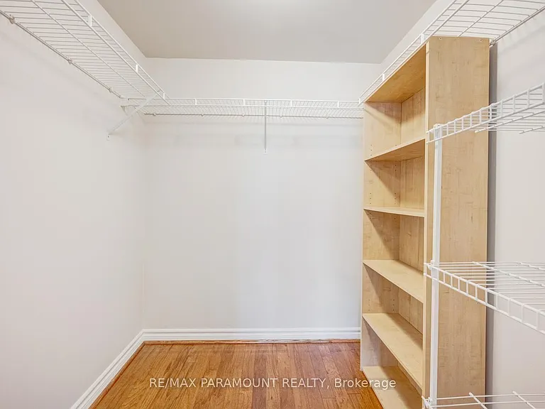 25 Kingsbridge Garden Cir #616 — Photo 42
