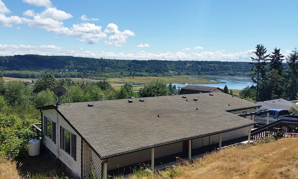 1st image of 61 NE Admiral Dr
