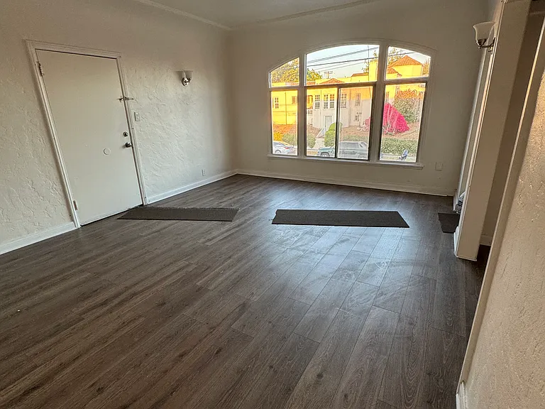 803 N Forest Ave #3 — Photo 4