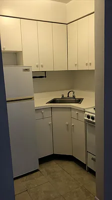 Rented by Eric Goodman Realty Corp | media 16