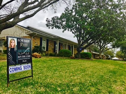1st image of 328 Valley Cove Dr