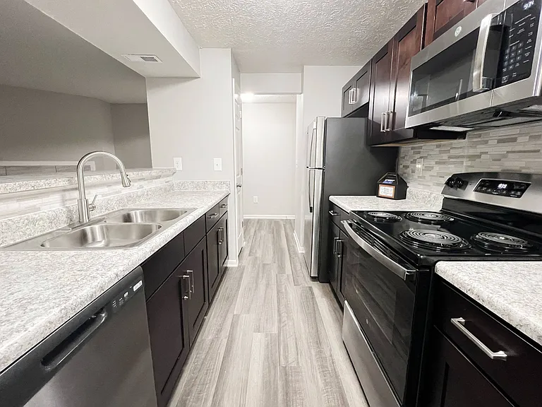 The Vinings Apartments — Photo 51