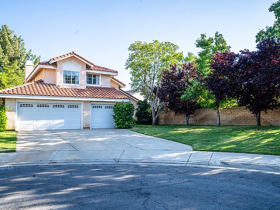 2nd image of 3458 Bromley Ct