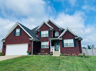 921 Armstrong Ln, Mount Washington, KY 40047