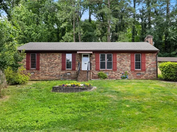 237 Spring Dr, Colonial Heights, VA 23834