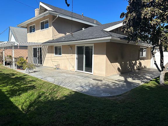 Large wrap around yard