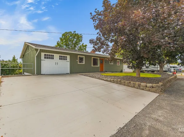 916 Cedar Dr, Lewiston, ID 83501