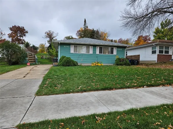 3201 O Ave NW, Cedar Rapids, IA 52405