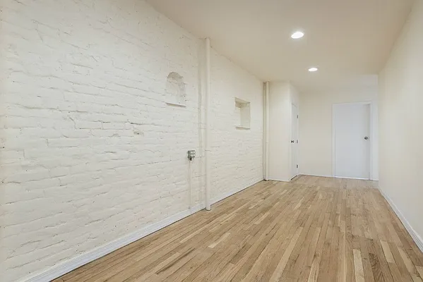 Rented by Camelot Realty Group | media 33