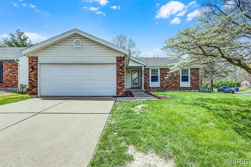 1061 Patience Dr photo 1