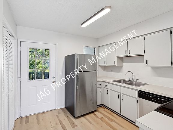 5th image of 7068 Ponce De Leon Ave APT 3