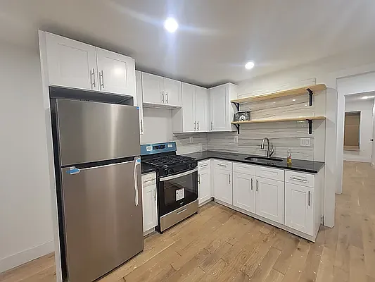 522 Putnam Ave #1C — Photo 4