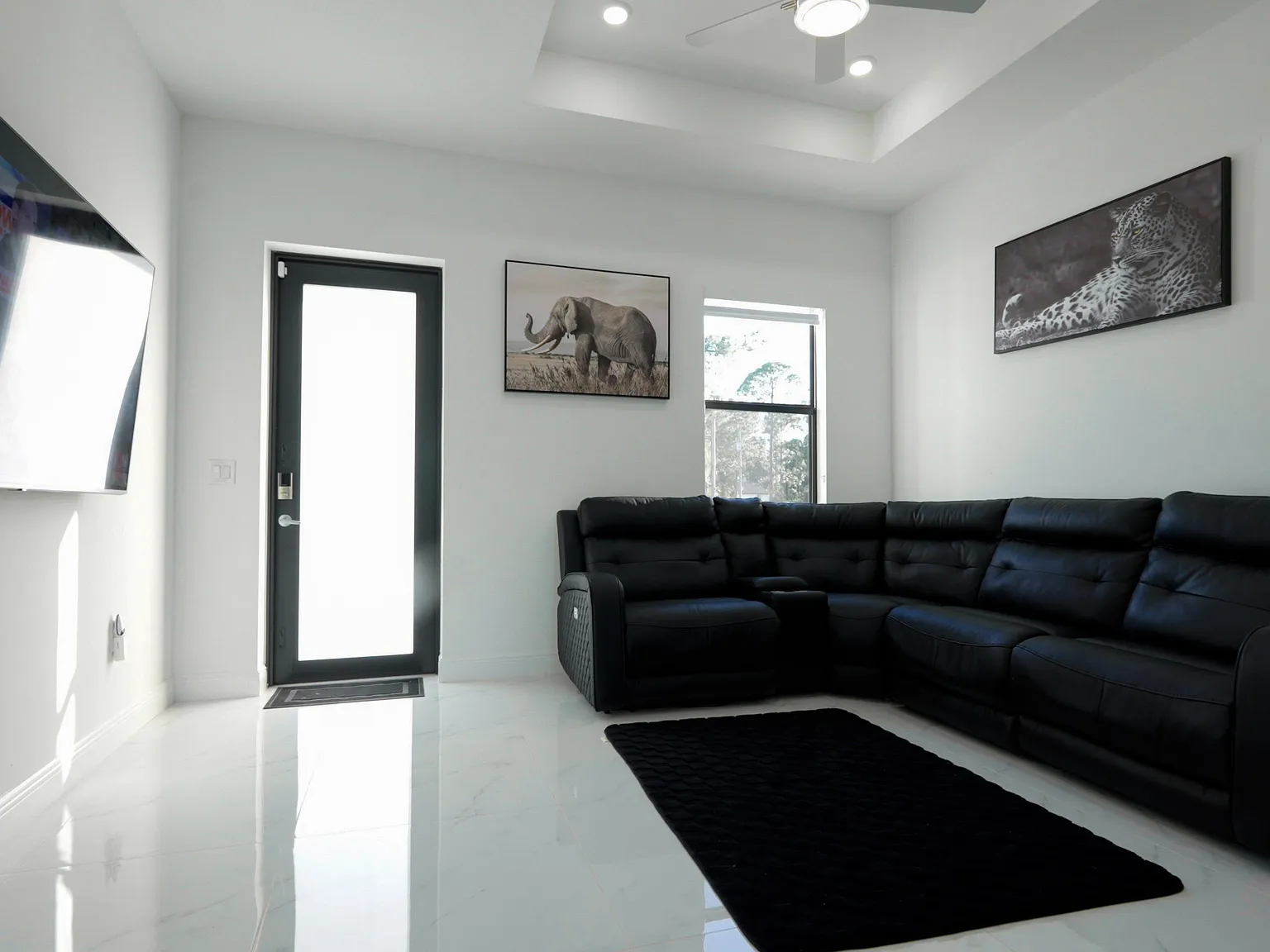 3 bed, 3.0 bath, 1300 sqft, $685 — Photo 3