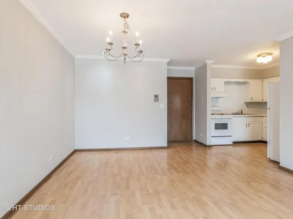 1243 Brown St APT 3E, Des Plaines, IL 60016
