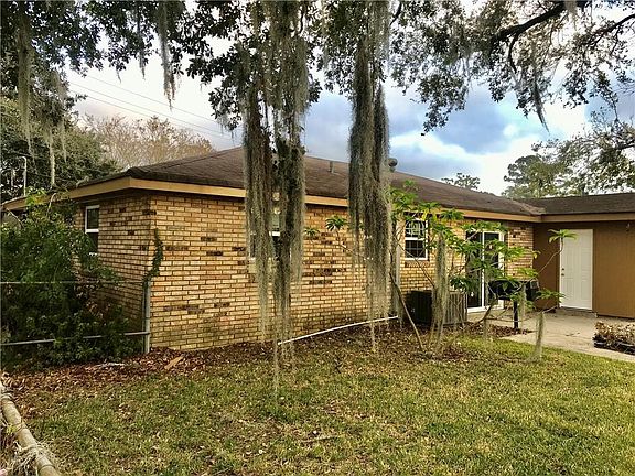 3rd image of 2100 Bonnie Ann Dr