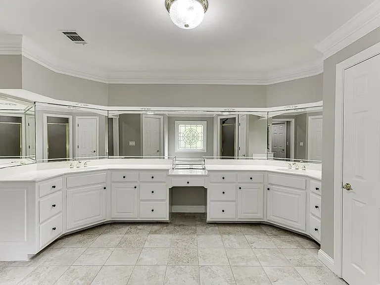 9345 Riverclub Pkwy — Photo 47