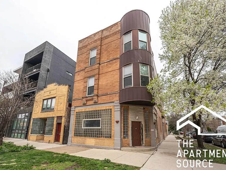 2736 W Chicago Ave #1 — Photo 16