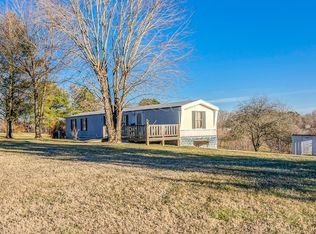 100 Bowles St, Goodview, VA 24095