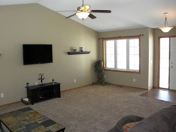 5th image of 4646 Kaelin Ave NE